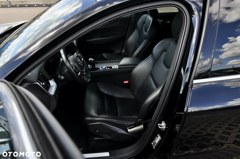 Volvo XC 60 D3 Momentum - 13
