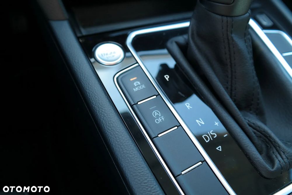Volkswagen Passat 2.0 TSI Elegance DSG - 33