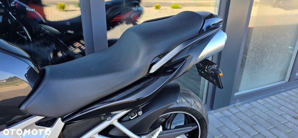 Yamaha FZ6 - 36
