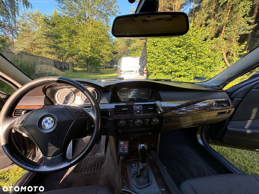 BMW Seria 5 525i - 15