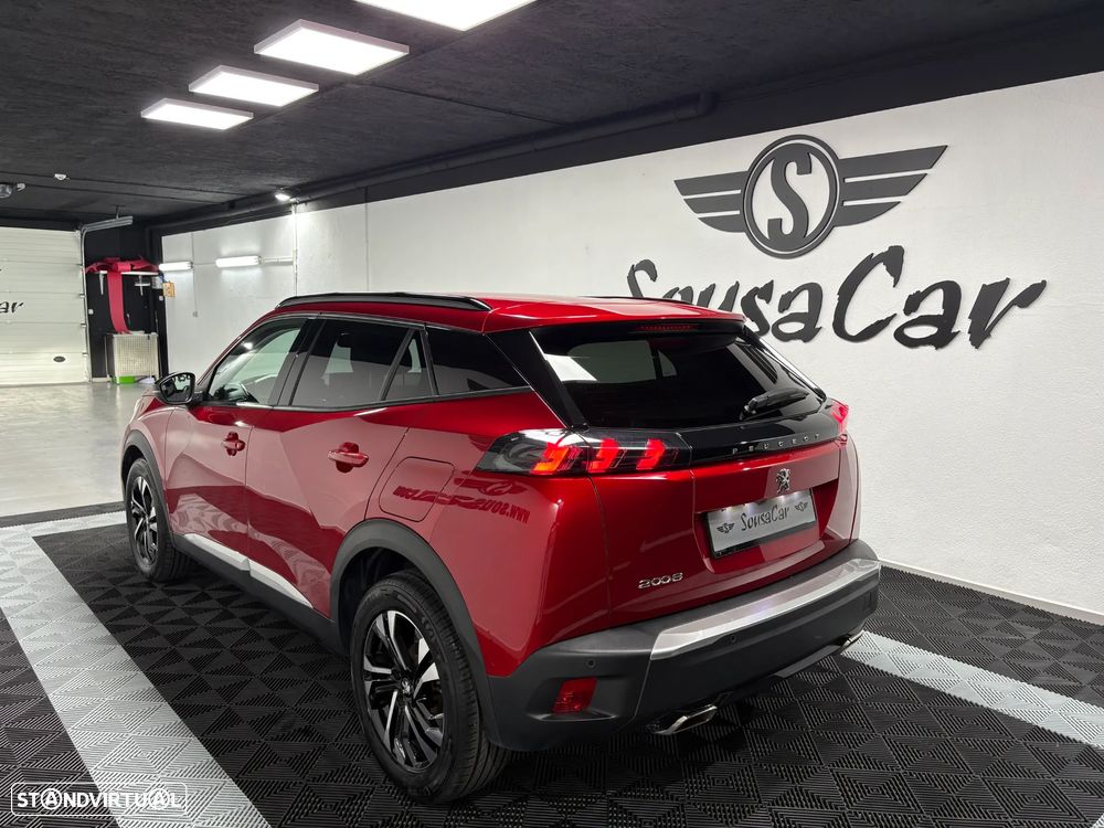 Peugeot 2008 1.2 PureTech Allure EAT8 - 5