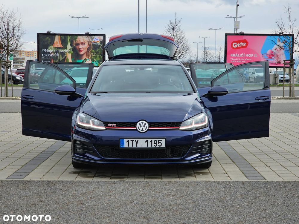 Volkswagen Golf - 16
