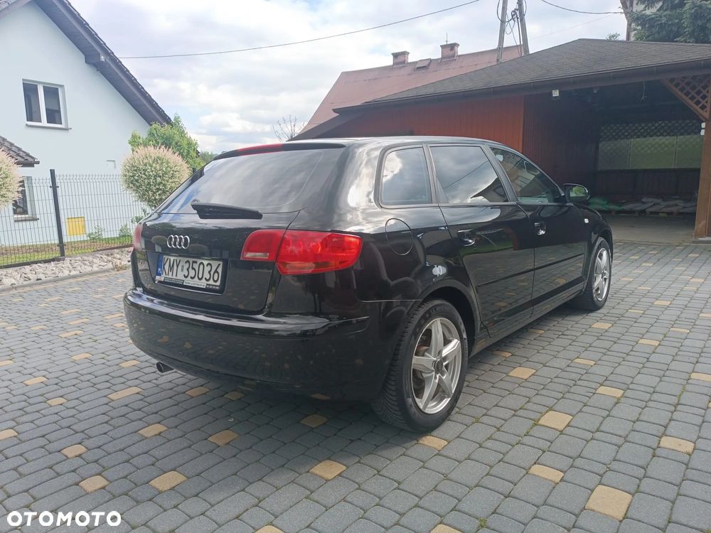 Audi A3 Sportback 1.6 Attraction - 4