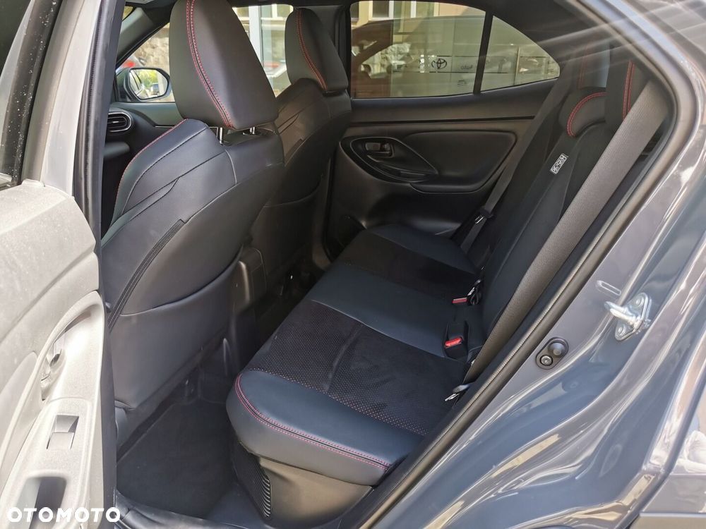 Toyota Yaris Cross Hybrid 1.5 GR Sport - 11