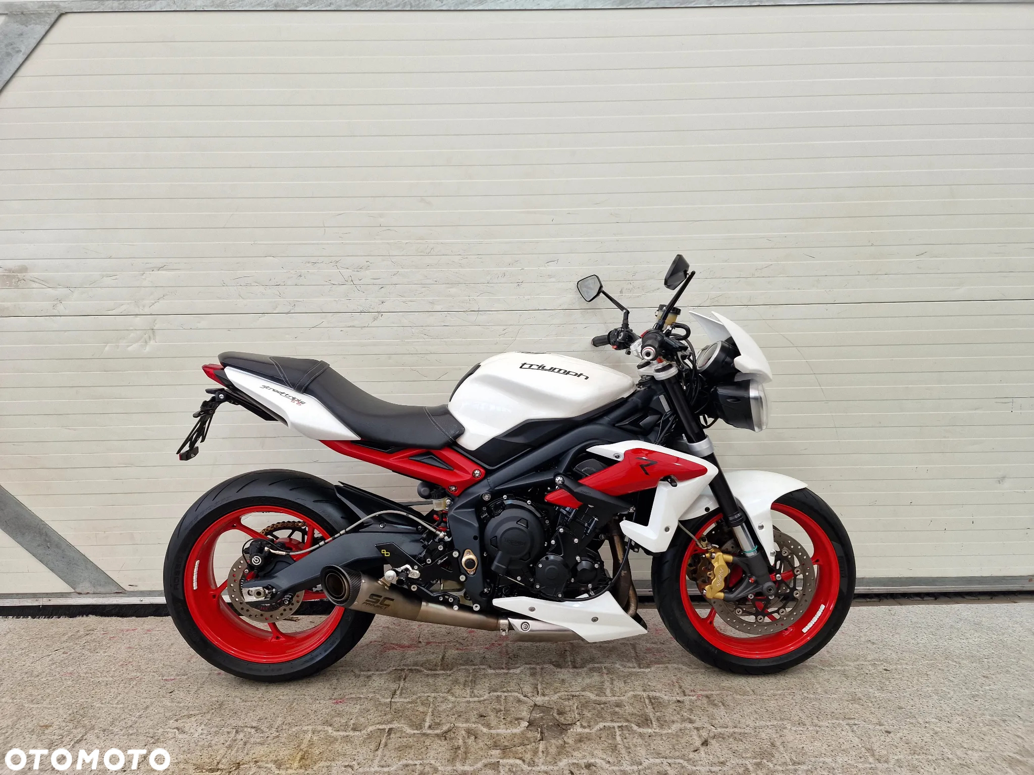 Triumph Street Triple - 4