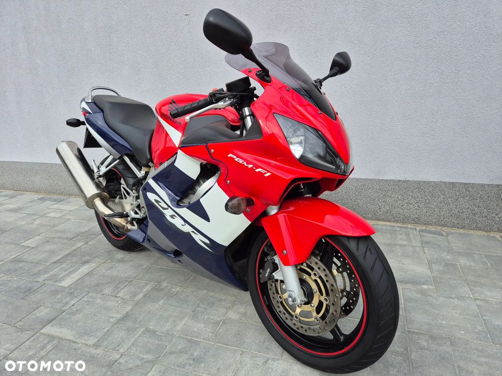 Honda CBR - 12