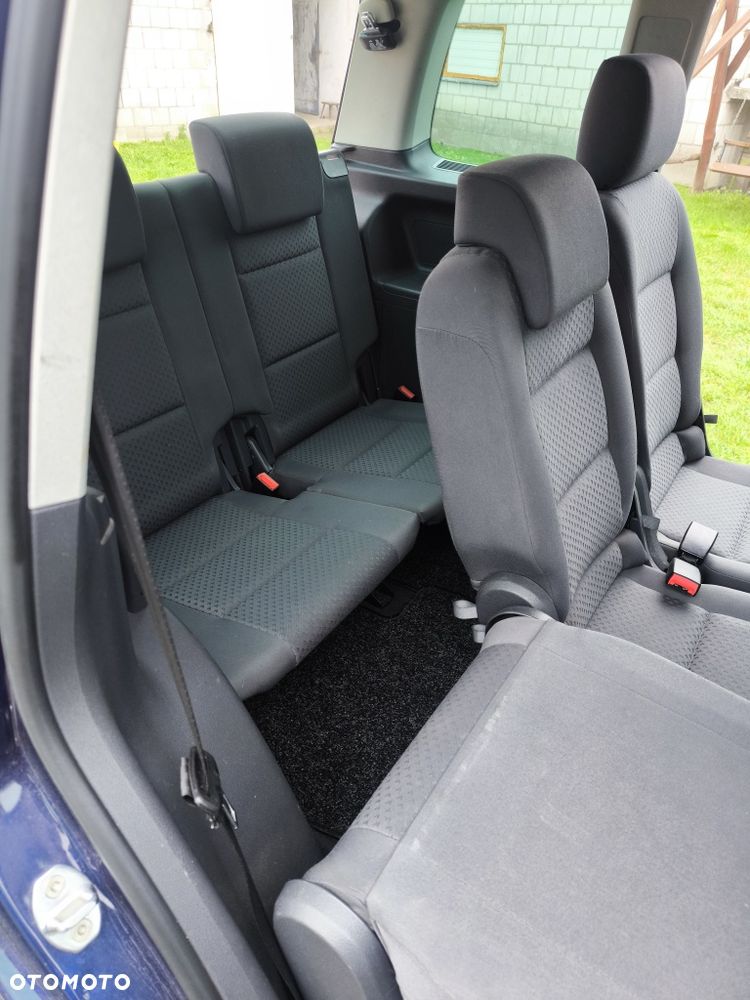 Volkswagen Touran - 7