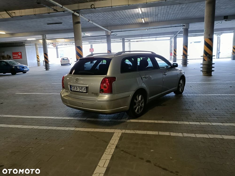 Toyota Avensis 2.0 D-4D Luna - 3