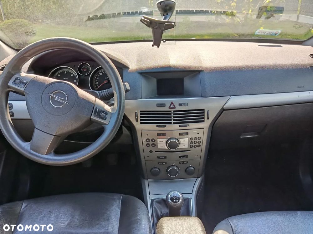 Opel Astra 1.3 CDTI Cosmo - 4