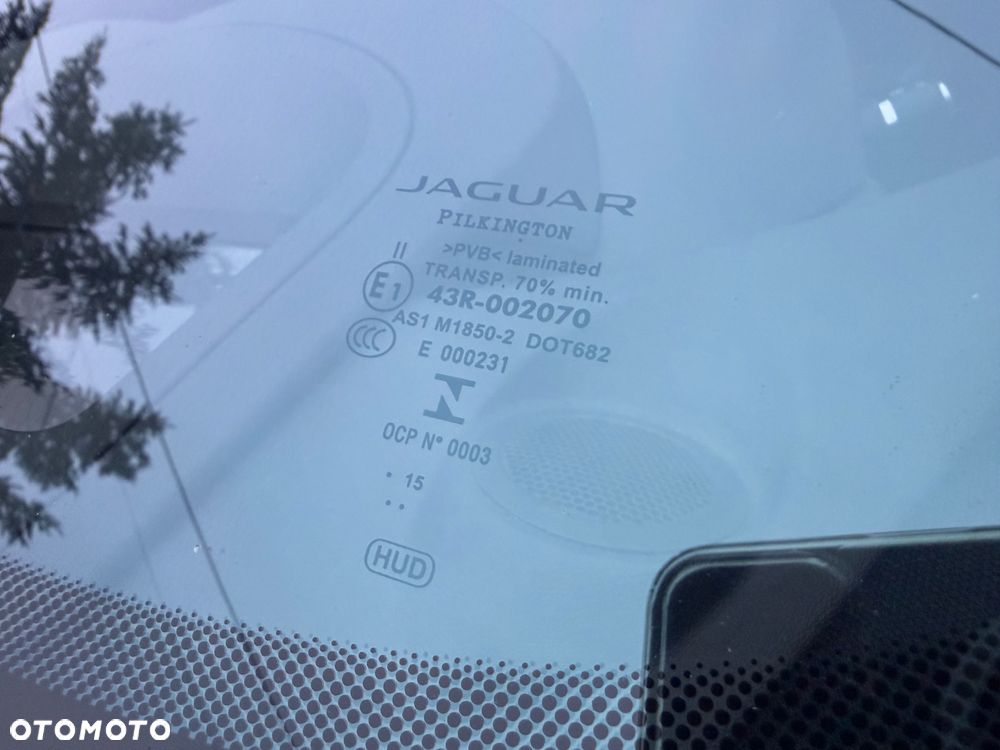 Jaguar XE 20d R-Sport - 9