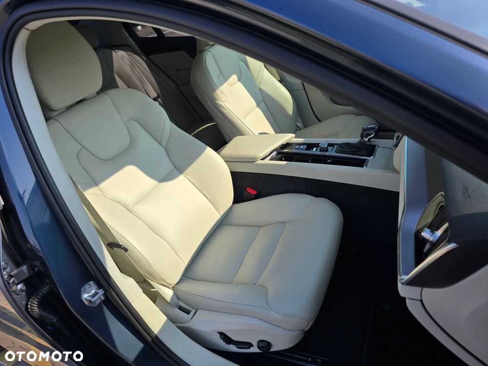 Volvo S60 T5 Momentum Pro - 20