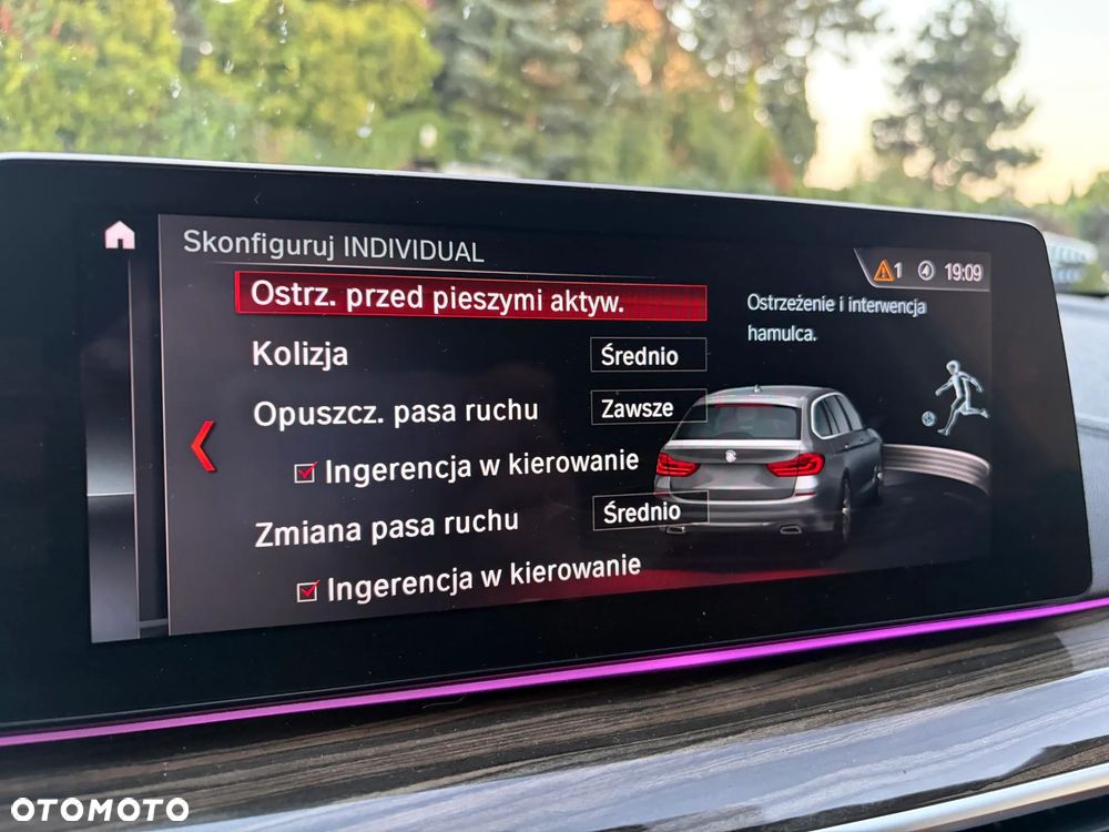 BMW Seria 5 520d xDrive Luxury Line - 28