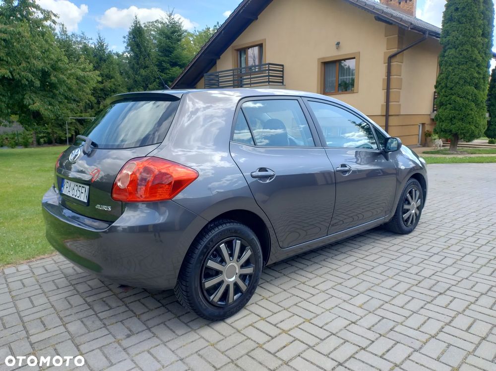 Toyota Auris 1.6 VVT-i Executive - 6
