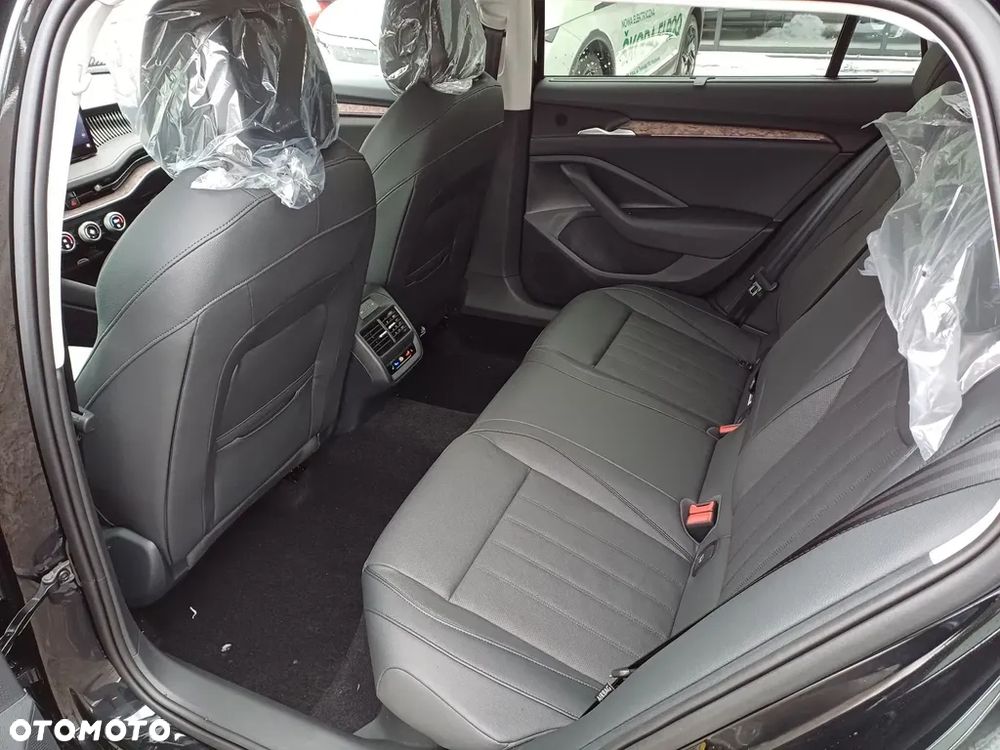 Skoda Superb 2.0 TDI SCR 4x4 L&K DSG - 25