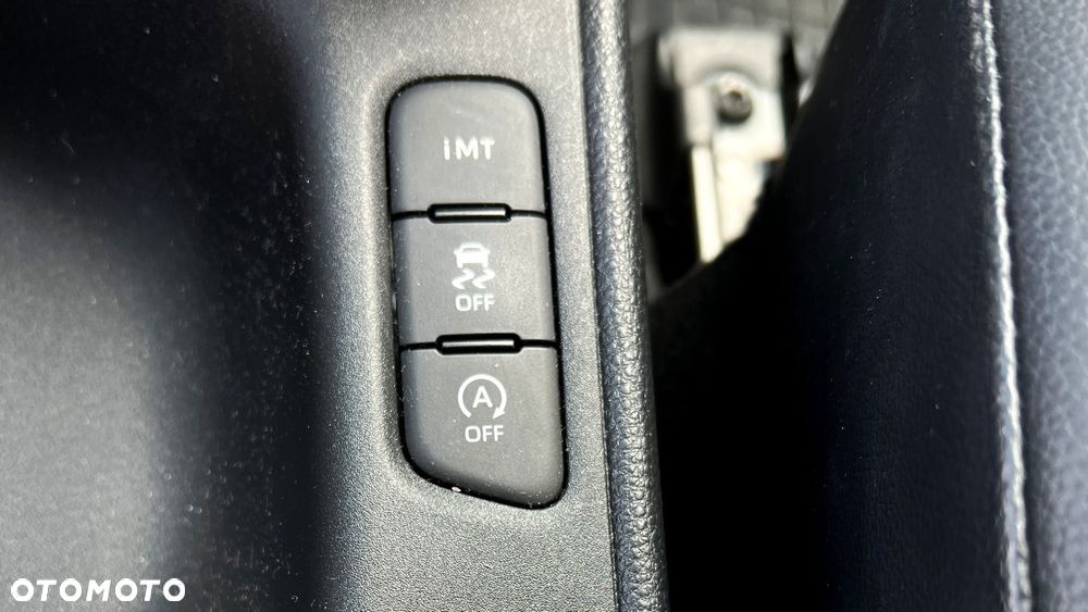 Toyota Yaris - 16