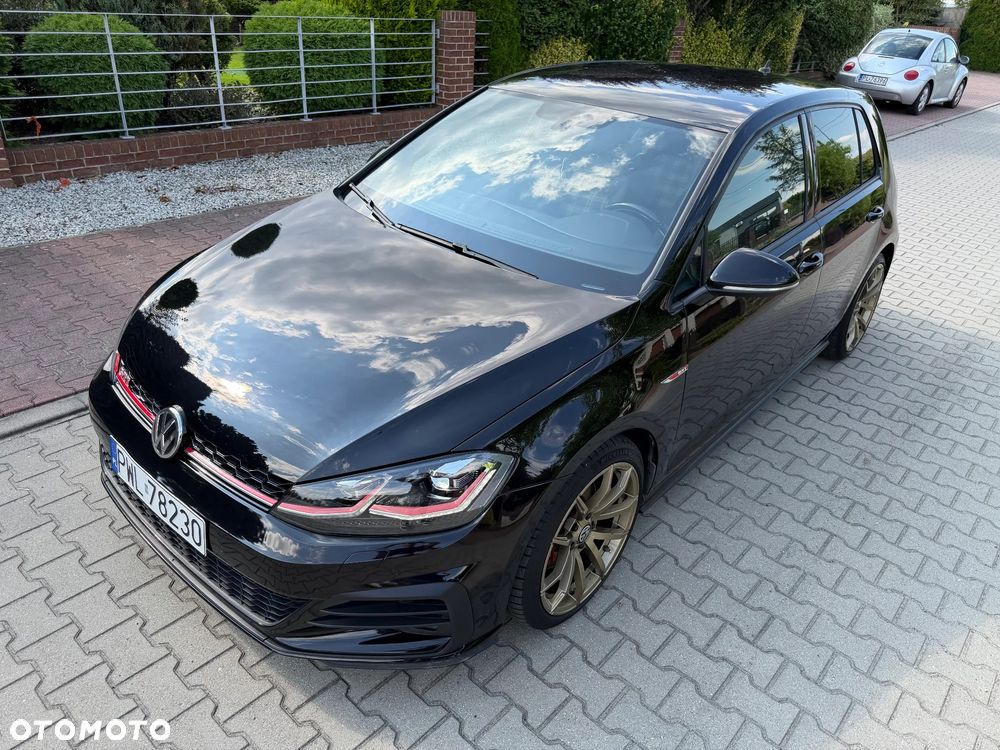 Volkswagen Golf - 11