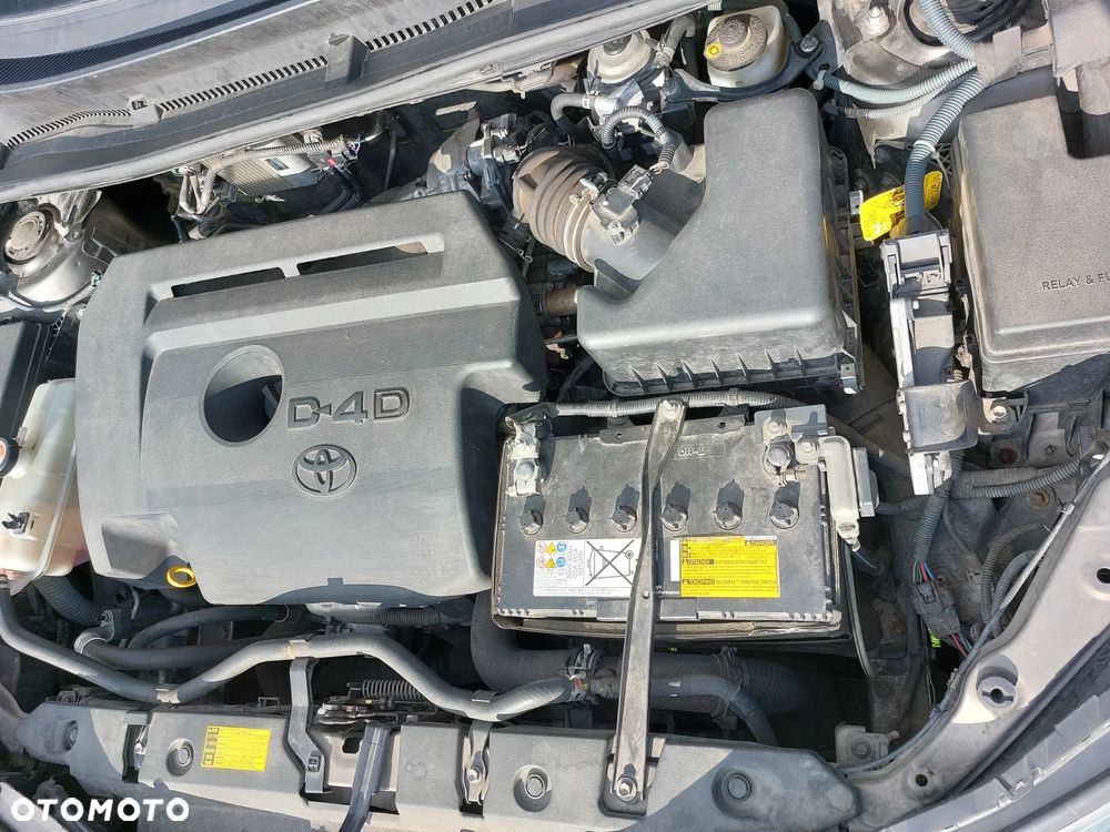 Toyota RAV4 2.0 D-4D Premium 4x2 - 17