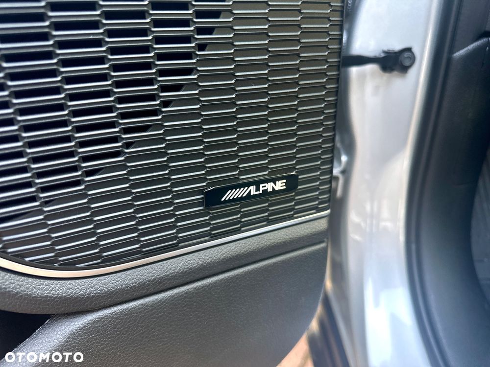 Jeep Grand Cherokee - 34