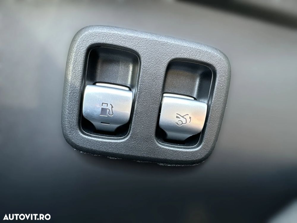 Mercedes-Benz C - 24