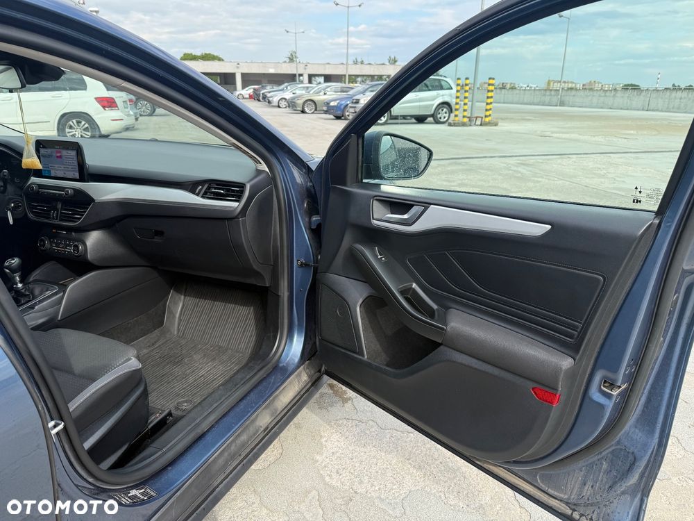 Ford Focus 1.5 EcoBlue Connected - 23