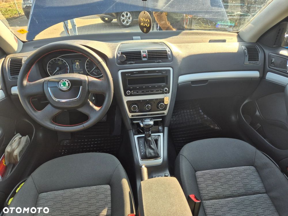 Skoda Octavia 1.6 TDI Elegance DSG - 10