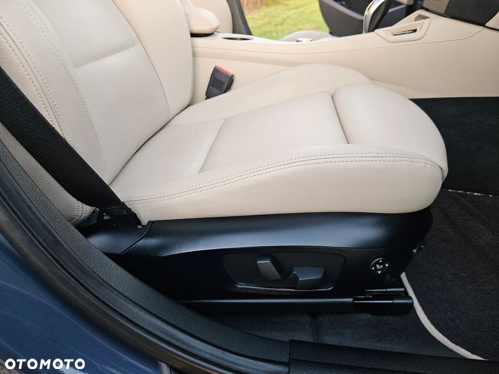 BMW X1 xDrive28i xLine - 30