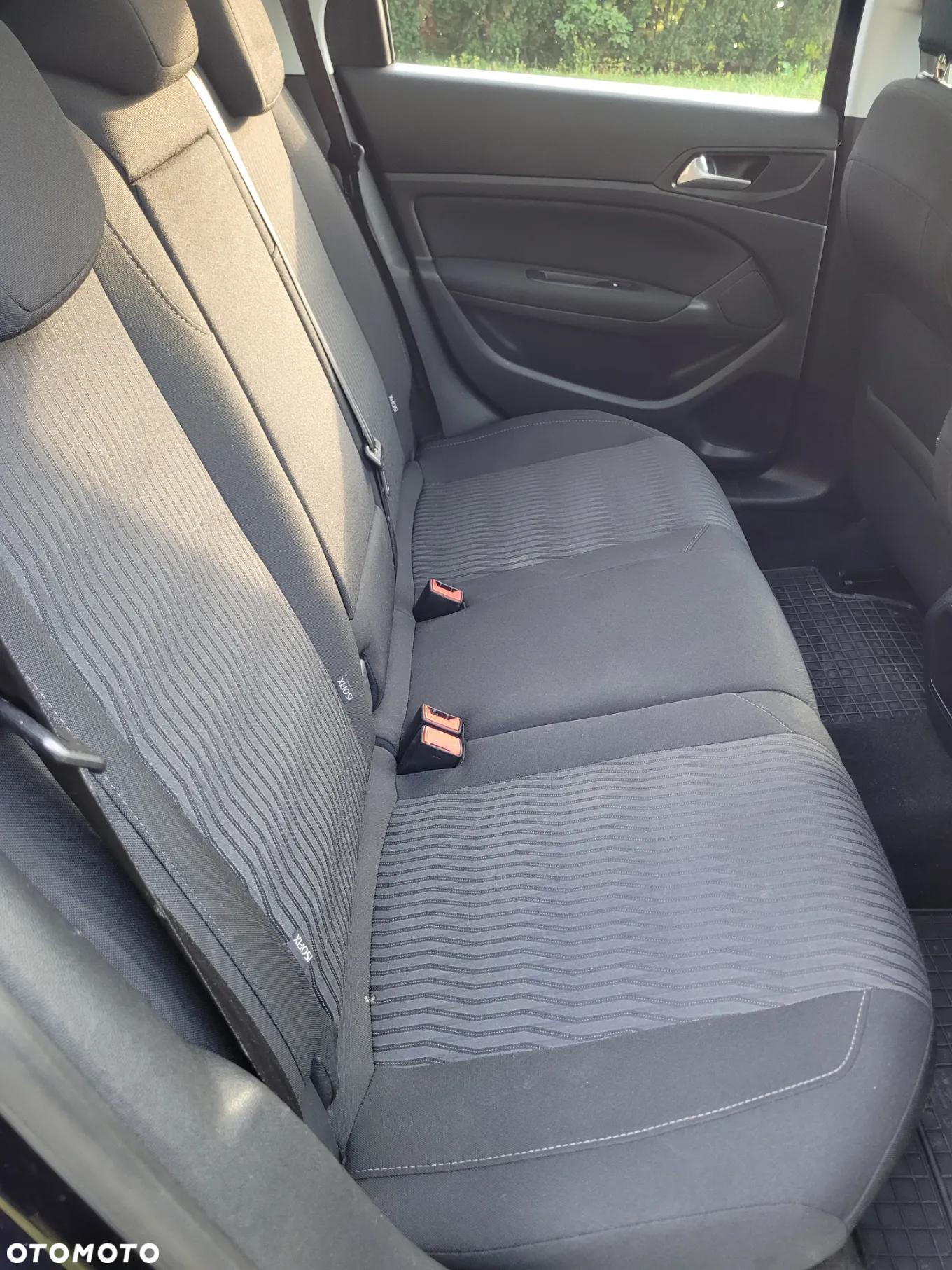 Peugeot 308 1.6 BlueHDi Allure S&S - 14