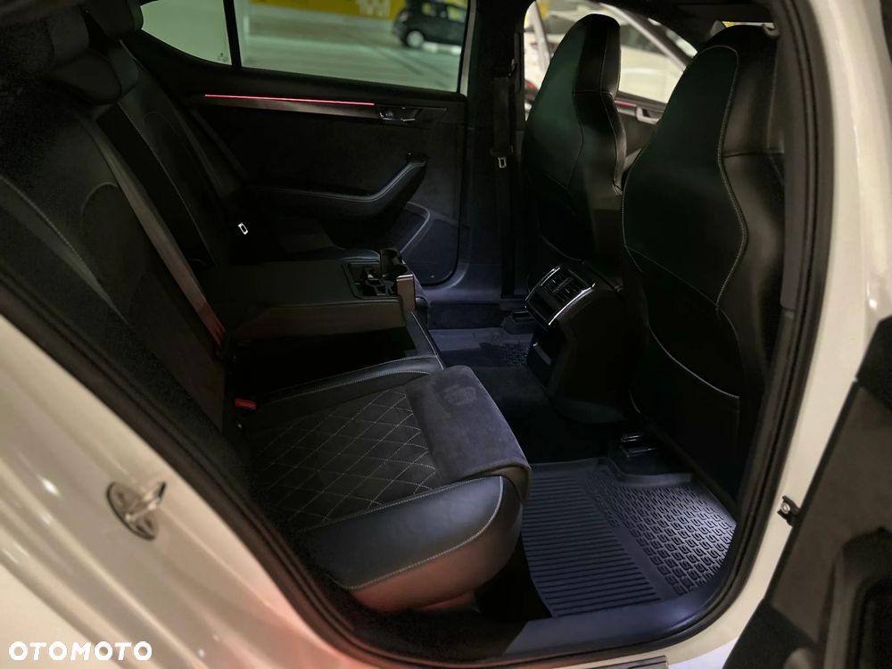 Skoda Superb 1.5 TSI Sportline - 14