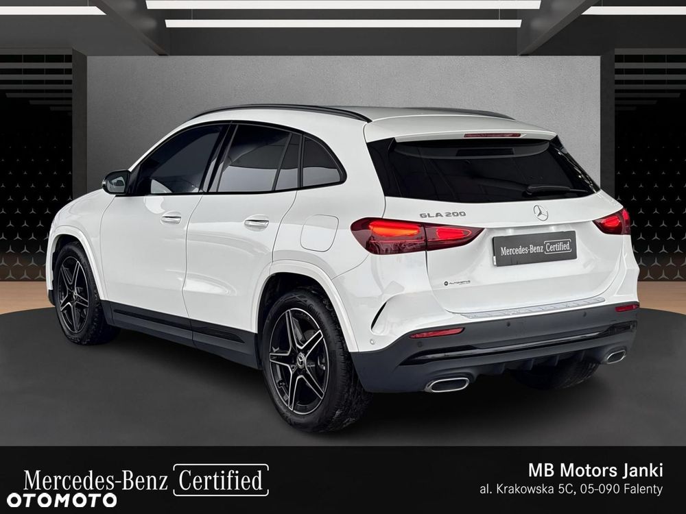 Mercedes-Benz GLA - 4