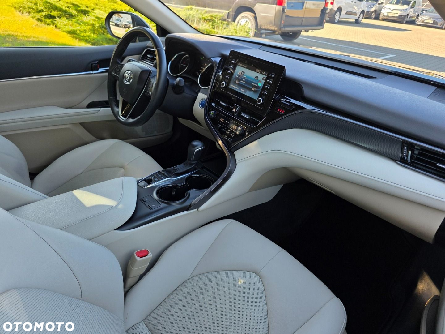 Toyota Camry 2.5 Hybrid Comfort CVT - 11