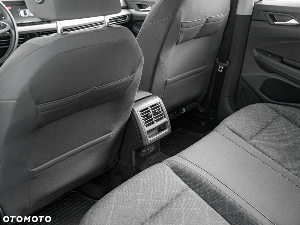 Volkswagen Golf - 26