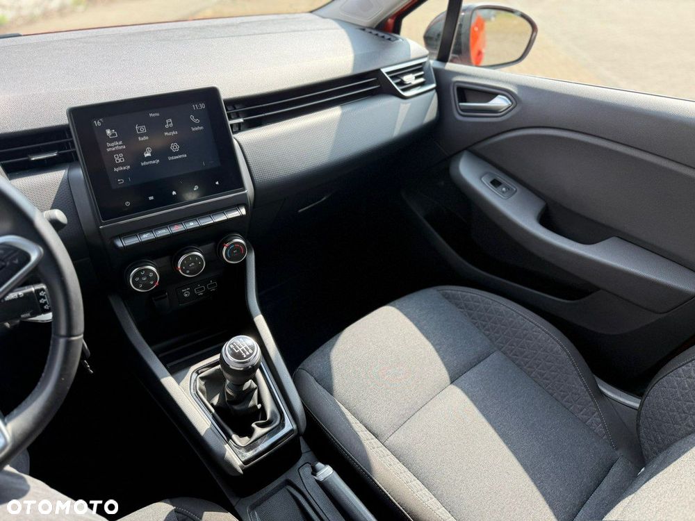 Renault Clio - 17