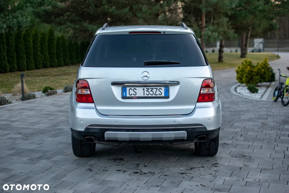 Mercedes-Benz ML - 21