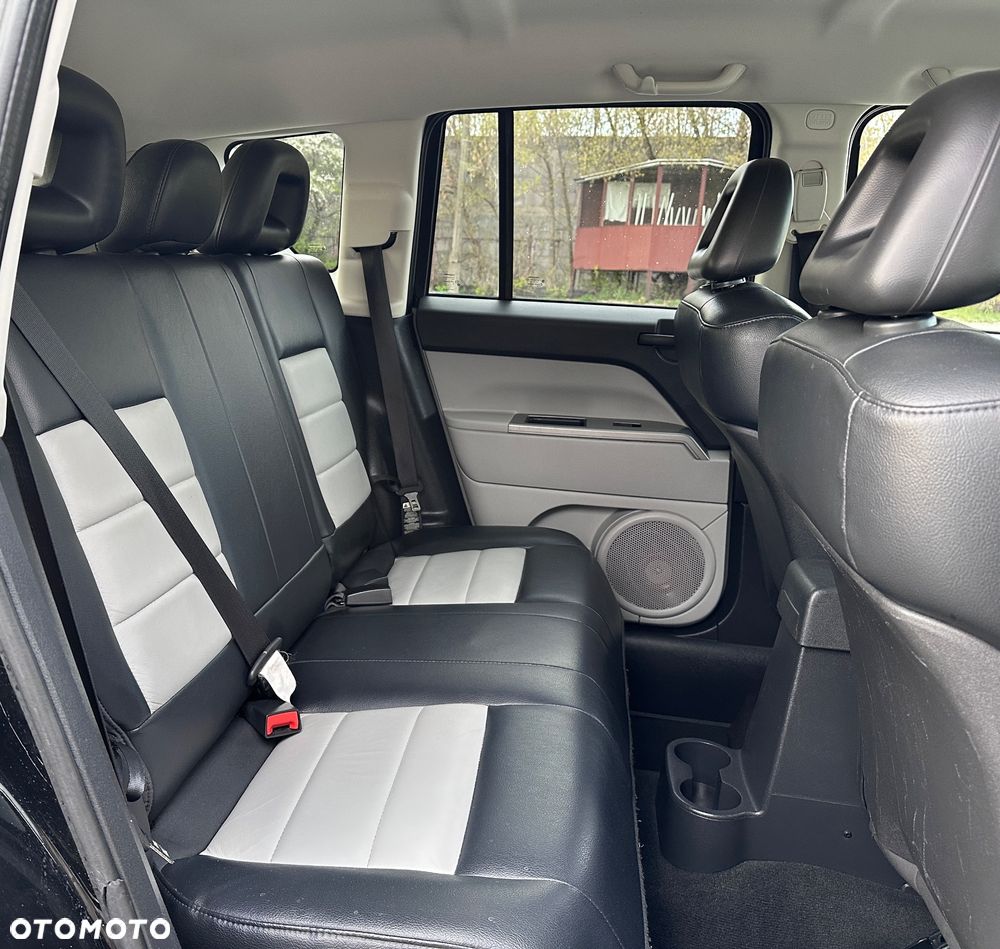 Jeep Compass 2.4 Limited - 23