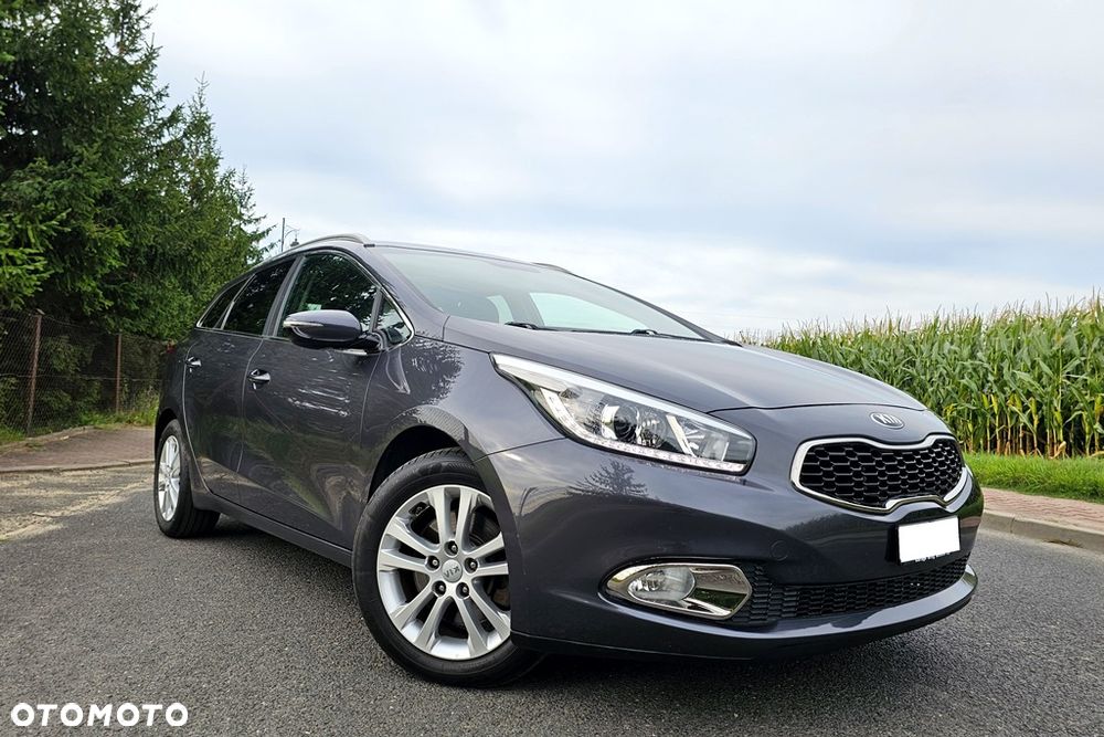 Kia Ceed 1.6 CRDi 128 Platinum Edition - 1