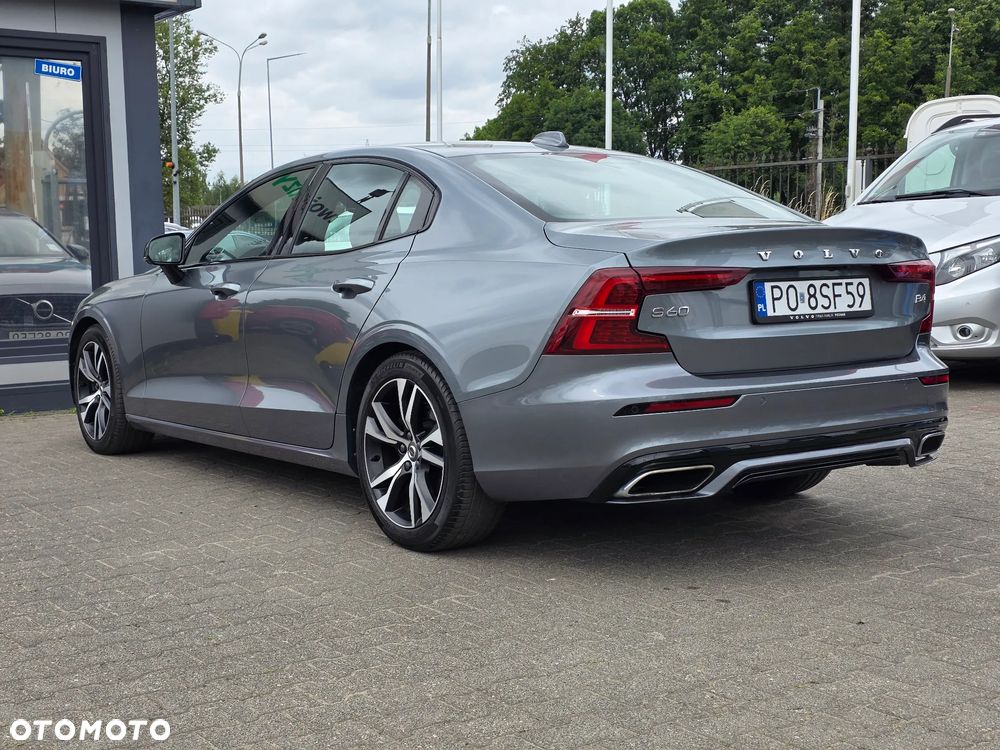 Volvo S60 B4 B R-Design - 9