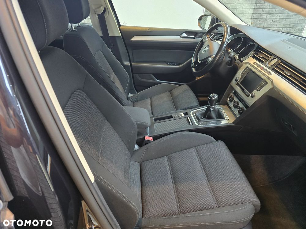 Volkswagen Passat 1.8 TSI BMT Comfortline - 17