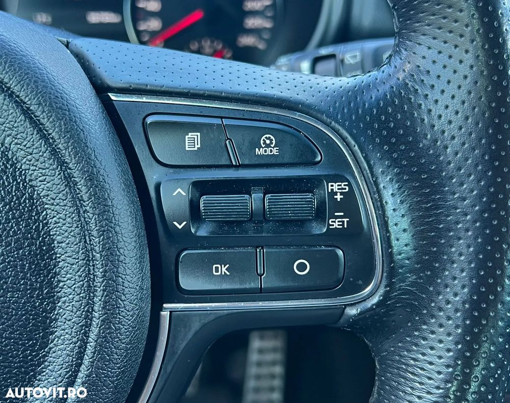 Kia Sportage 1.6 T-GDI 6MT 4x2 GT Line - 17