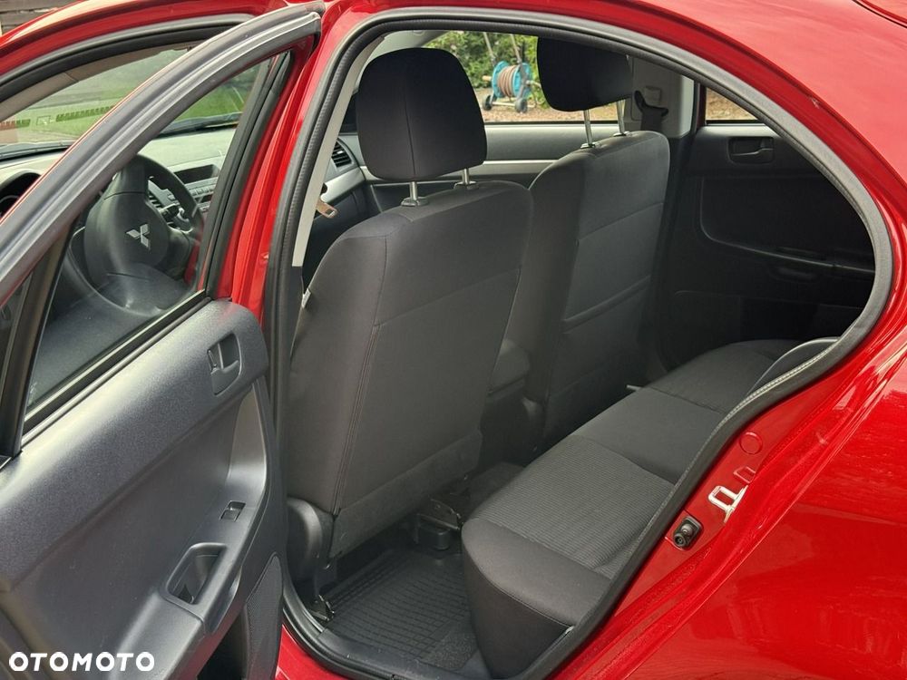 Mitsubishi Lancer Sportback 1.6 ClearTec Plus - 12