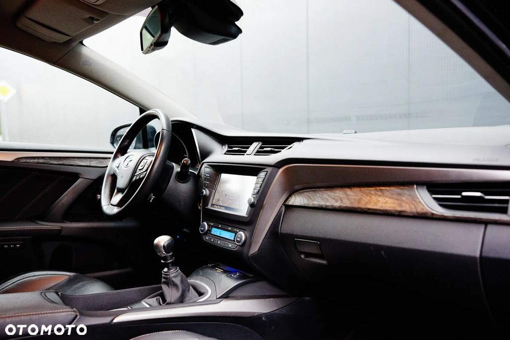 Toyota Avensis 2.0 D-4D Prestige - 37