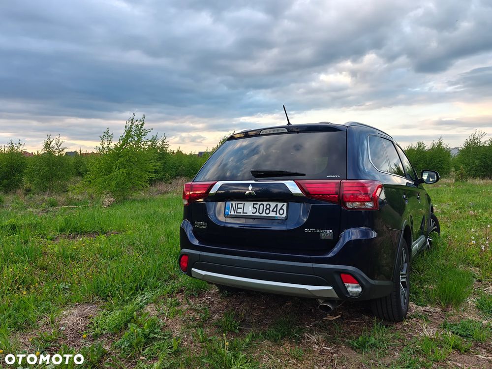 Mitsubishi Outlander 2.0 Intense + 4WD CVT - 5