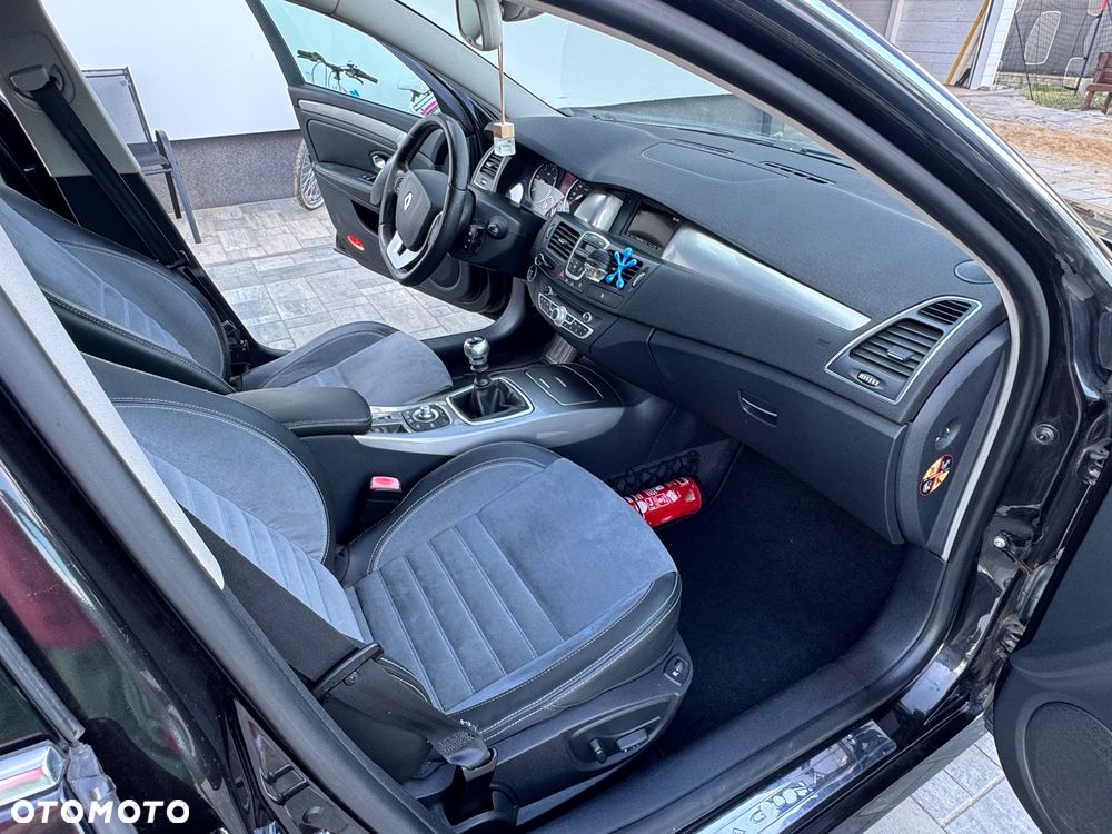 Renault Laguna 2.0 dCi FAP Initiale - 15