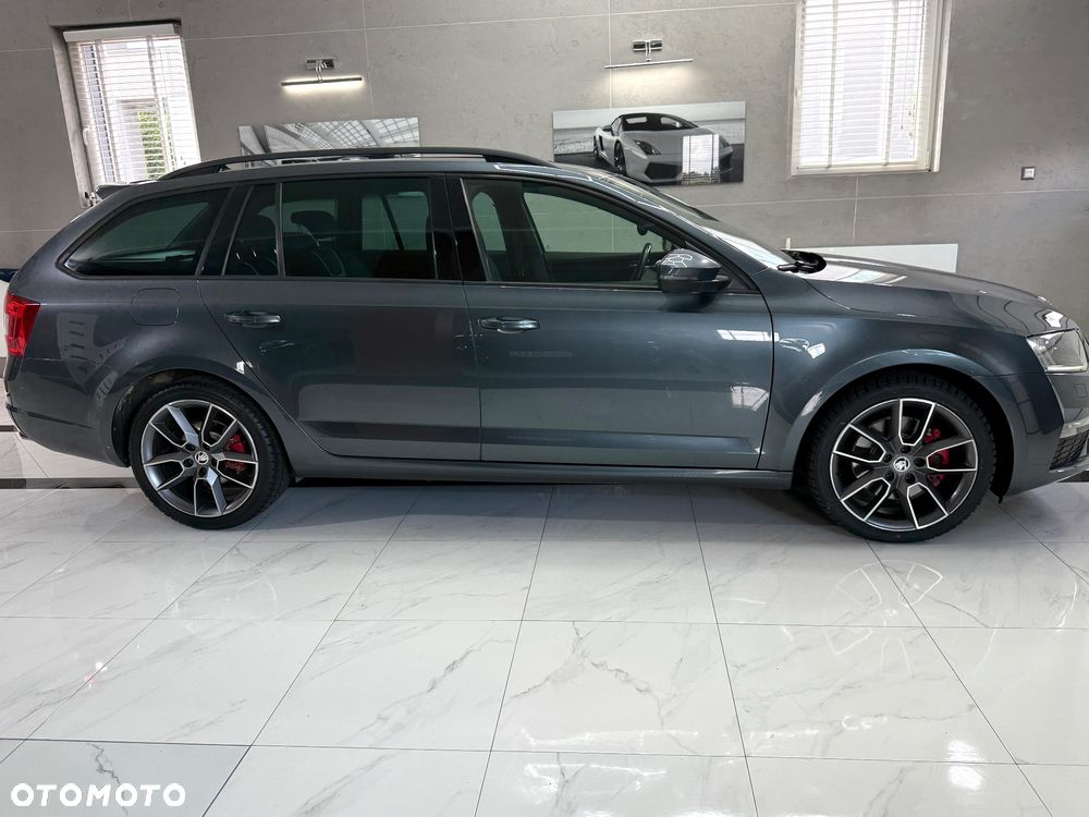 Skoda Octavia 2.0 TDI DSG RS - 9