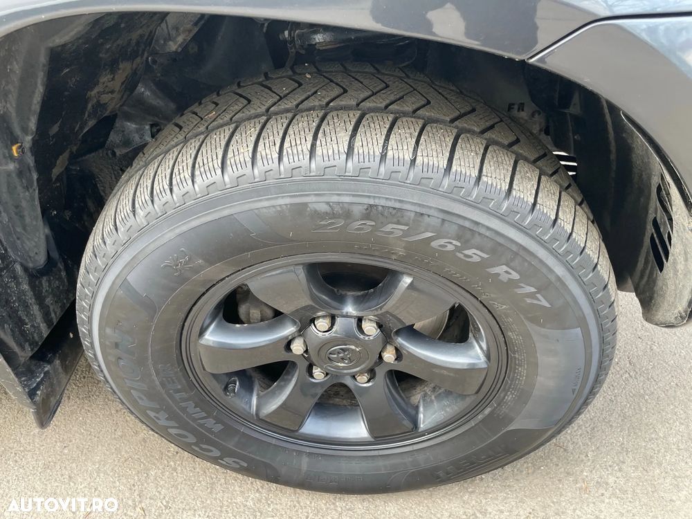 Toyota Land Cruiser - 16