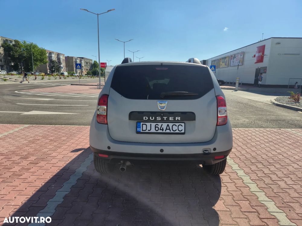 Dacia Duster 1.6 16V 4x2 Laureate - 4