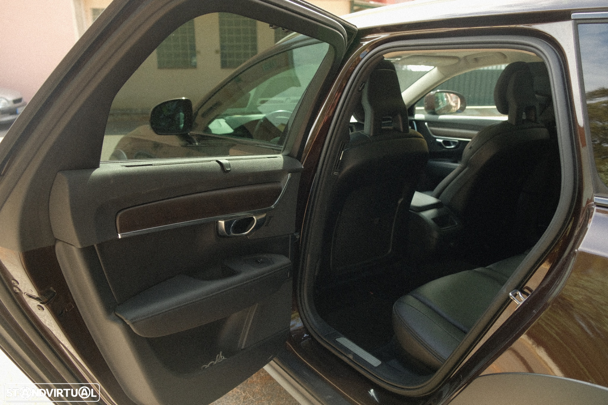 Volvo V90 Cross Country 2.0 D4 AWD Geartronic - 11