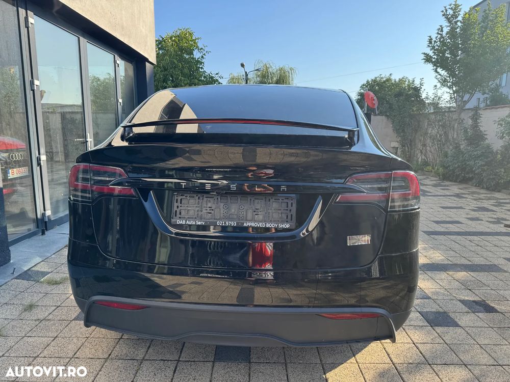Tesla Model X Plaid - 7