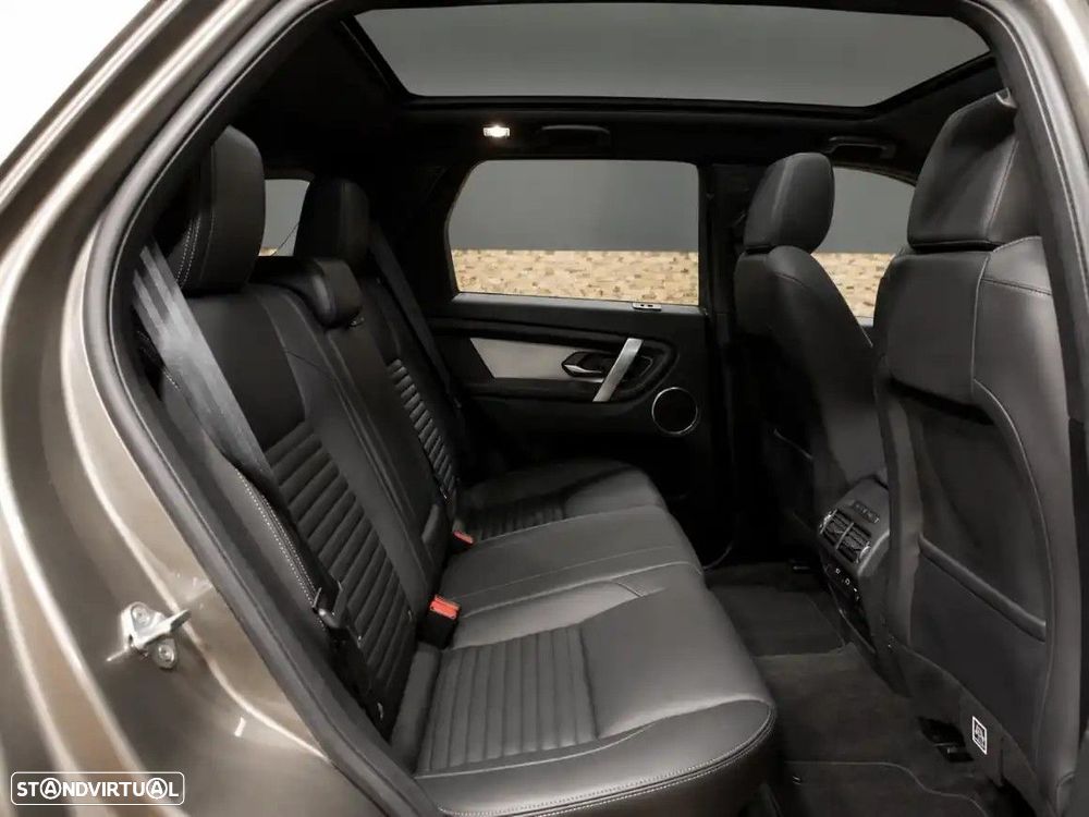 Land Rover Discovery Sport 1.5 I3 P300e AWD R-Dynamic HSE - 16