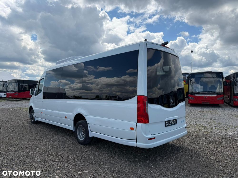 Mercedes-Benz Sprinter 519 - 11