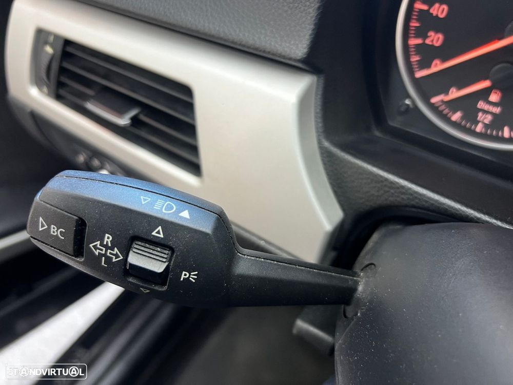 BMW 318 d Navigation - 32